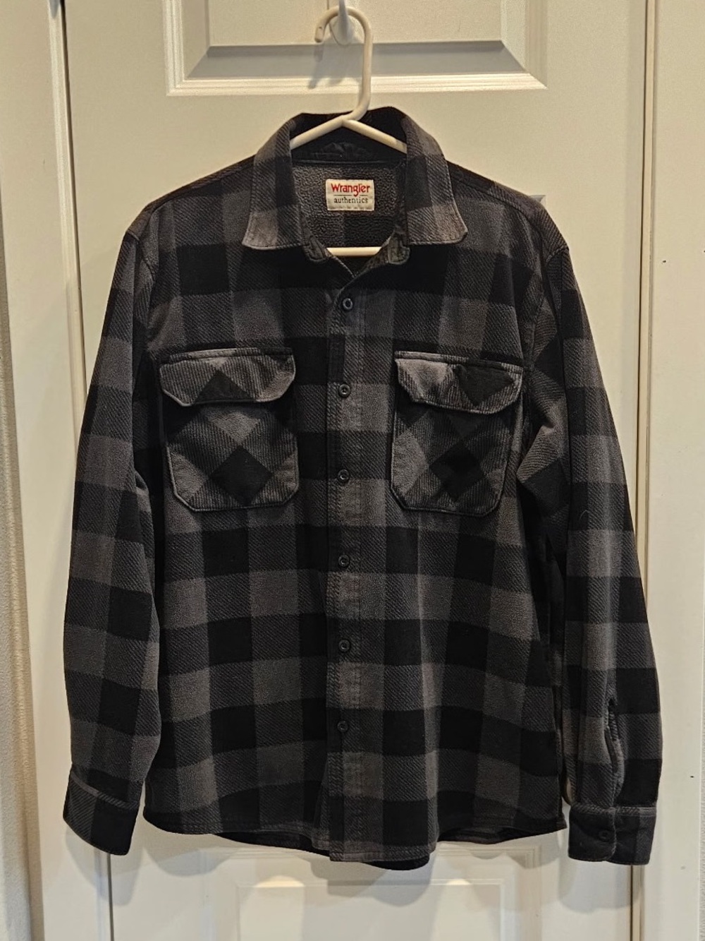 Wrangler Men’s Black & Charcoal Plaid Button-Down Shirt